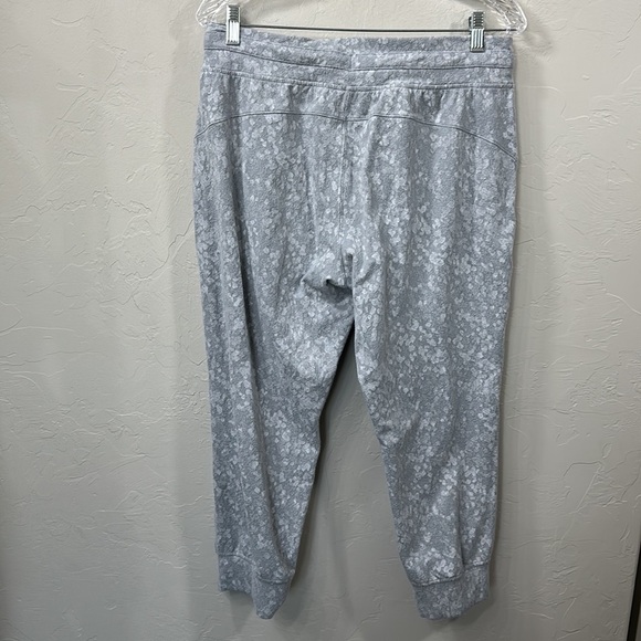 Lululemon Ready to Rulu grey crop joggers size 10 - Picture 8 of 12